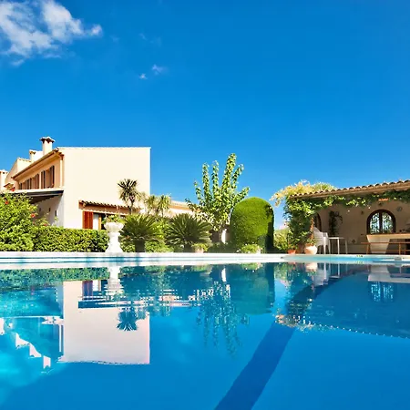 Rosaleda Villa